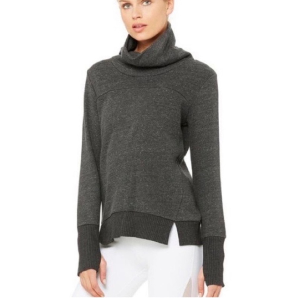 Alo Yoga Long sleeve Haze top NWT cleaning out my closet